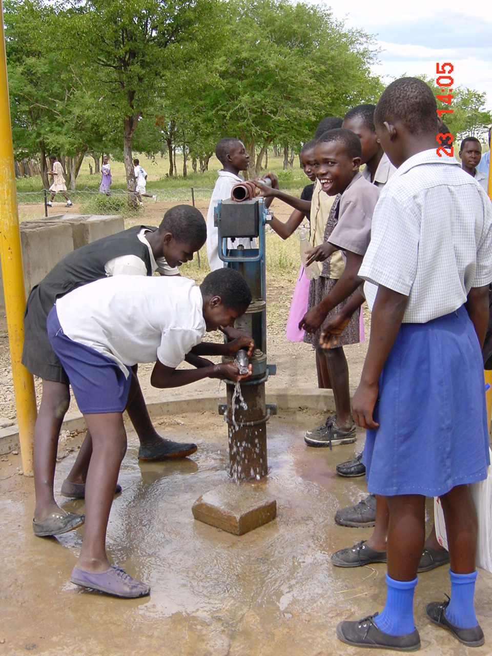 SchoolChildrenatPump